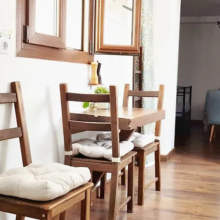 Bright With Ac And Rooftop Terrace In The Heart Of *
