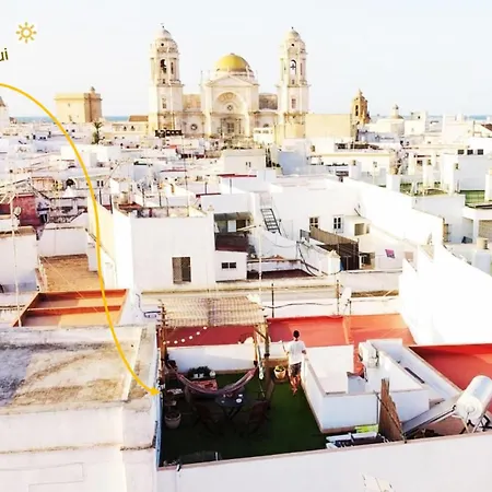 منزل للإقامة Bright With Ac And Rooftop Terrace In The Heart Of كاديز
